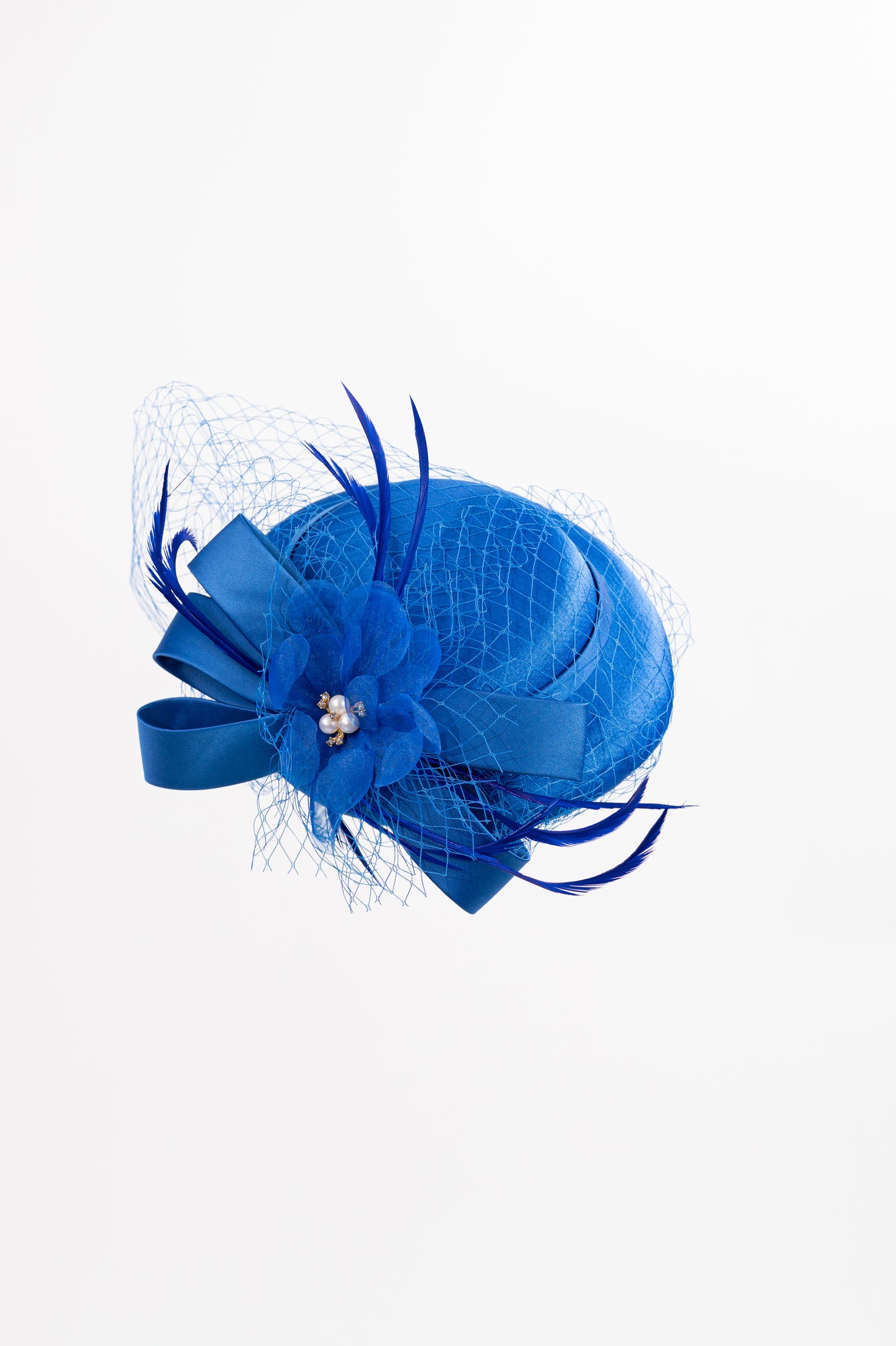 Delicate Pearls & Feathers Hat