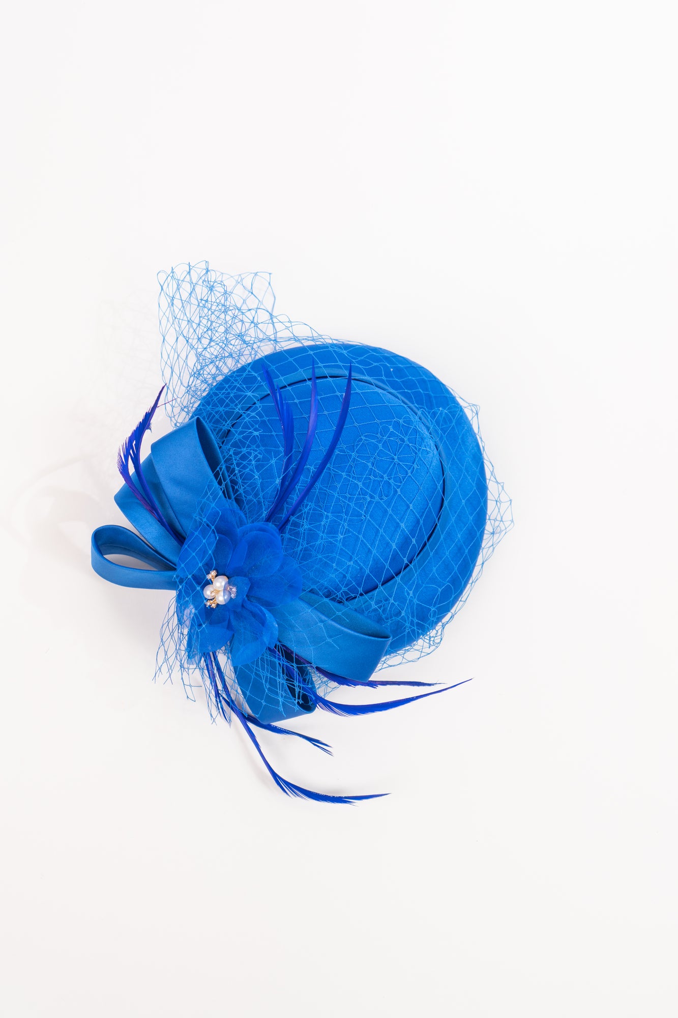 Delicate Pearls & Feathers Hat