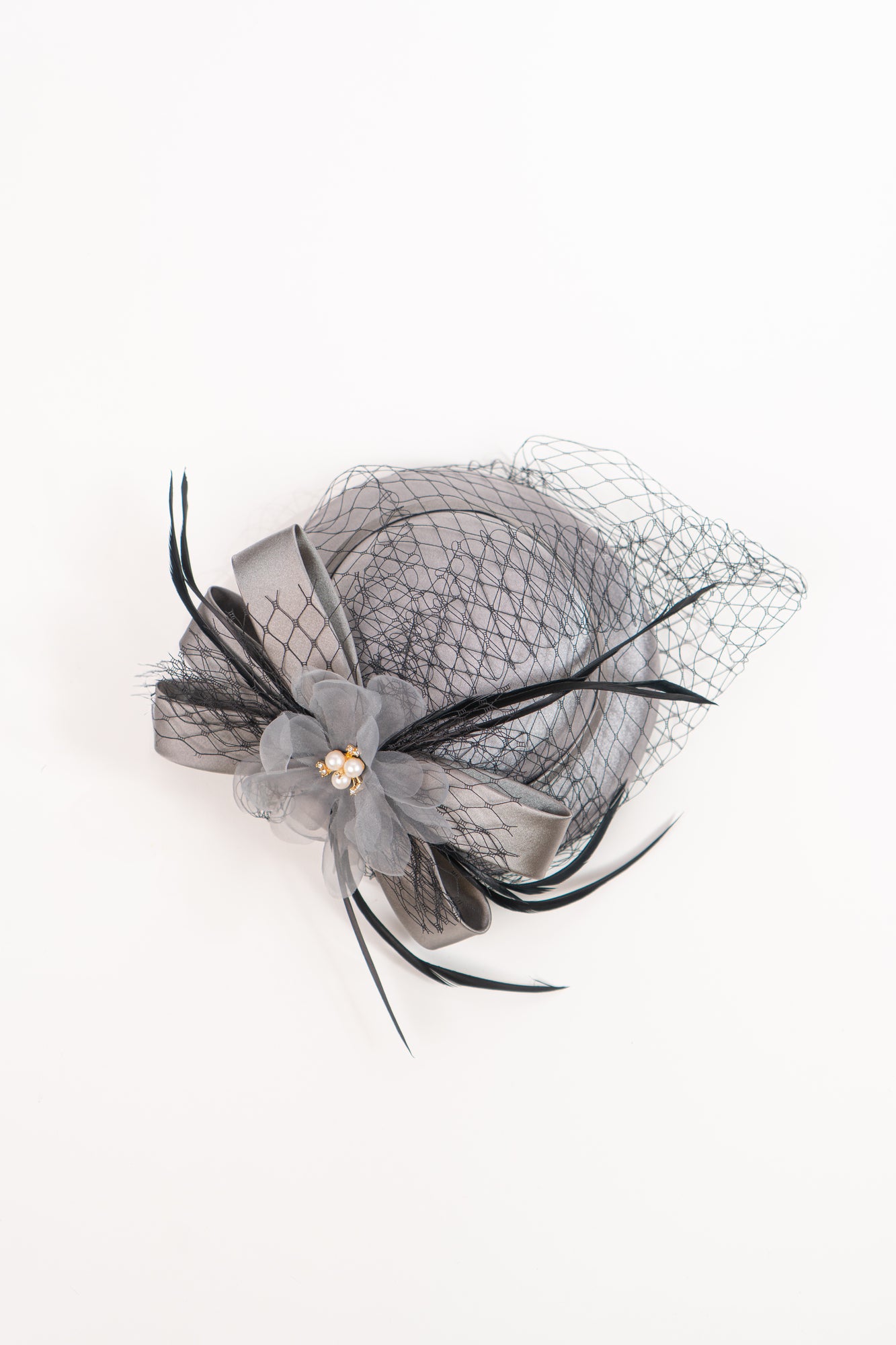 Delicate Pearls & Feathers Hat