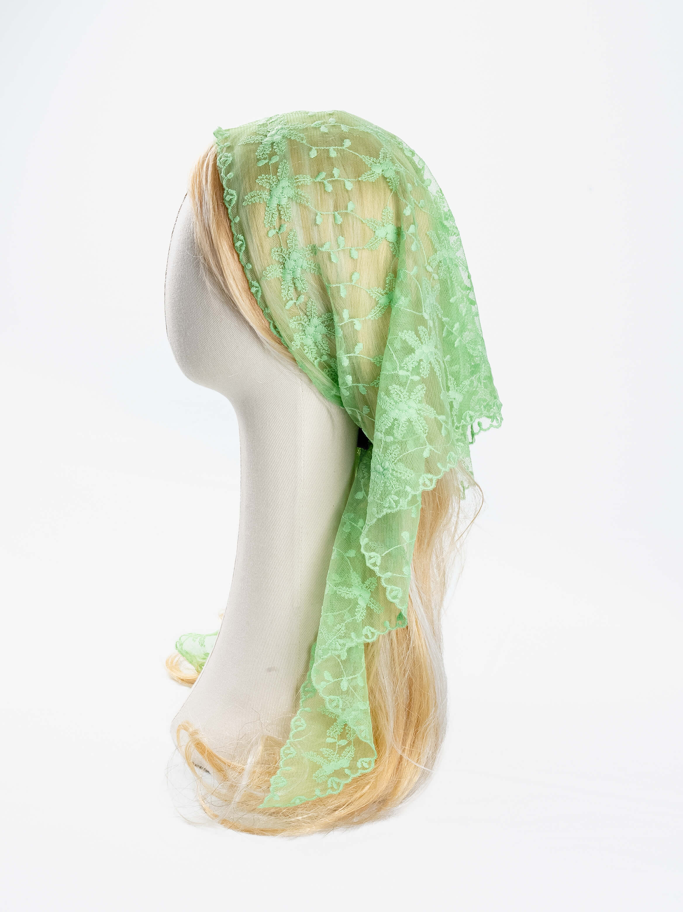Pinwheel Blossom Triangle Lace Veil Scarf