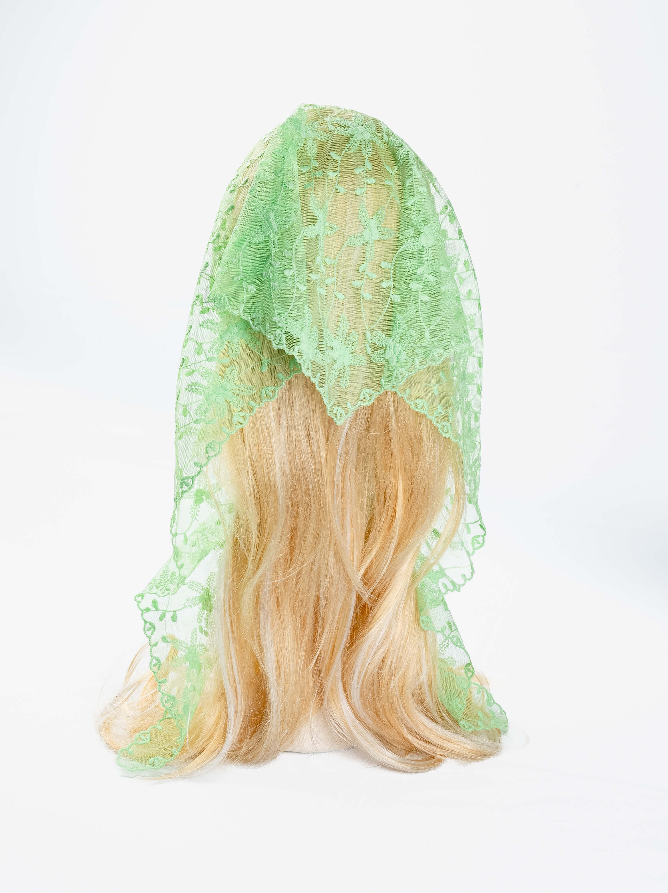 Pinwheel Blossom Triangle Lace Veil Scarf