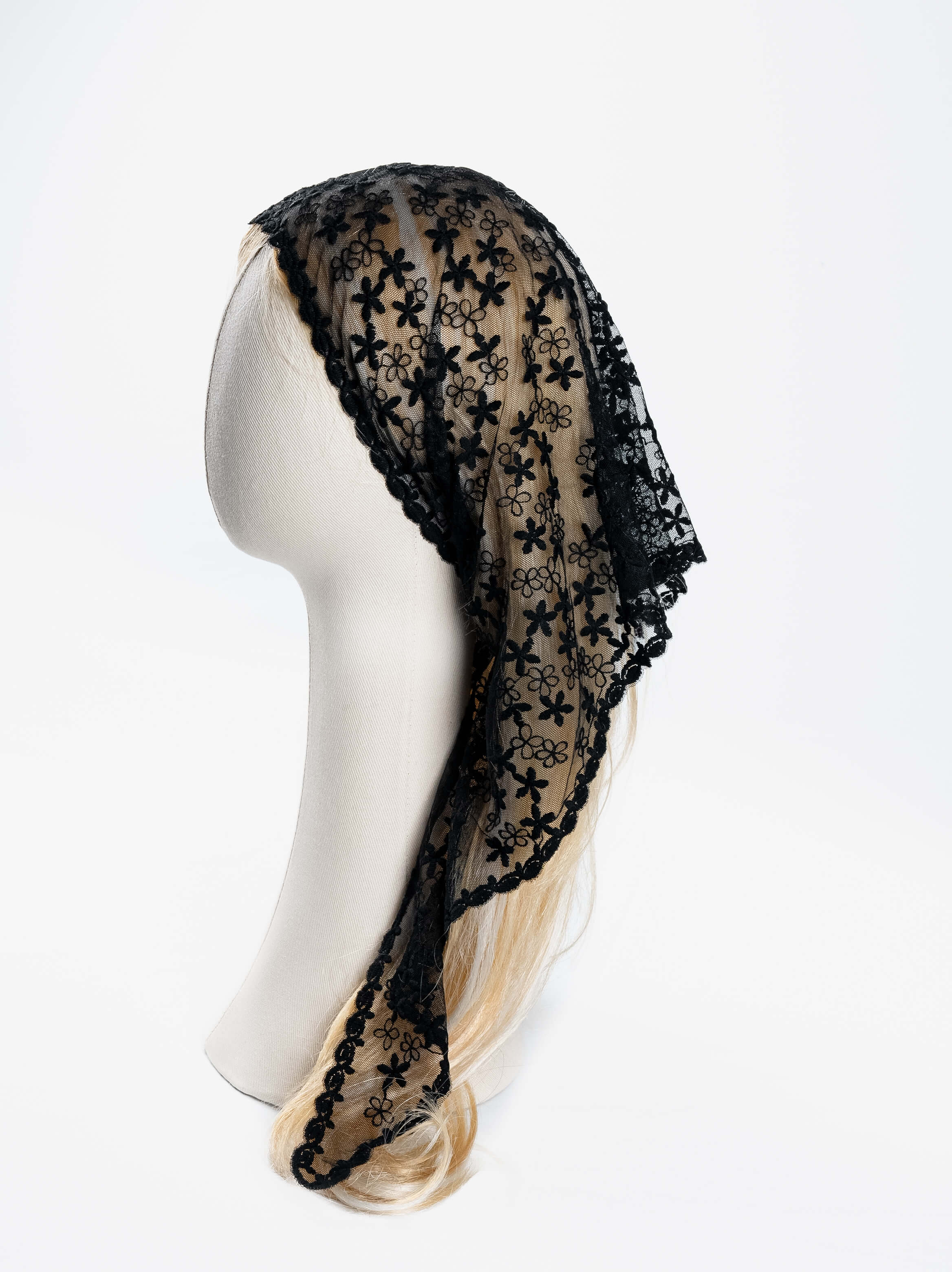 Daisy Whirl Lace Veil Scarf