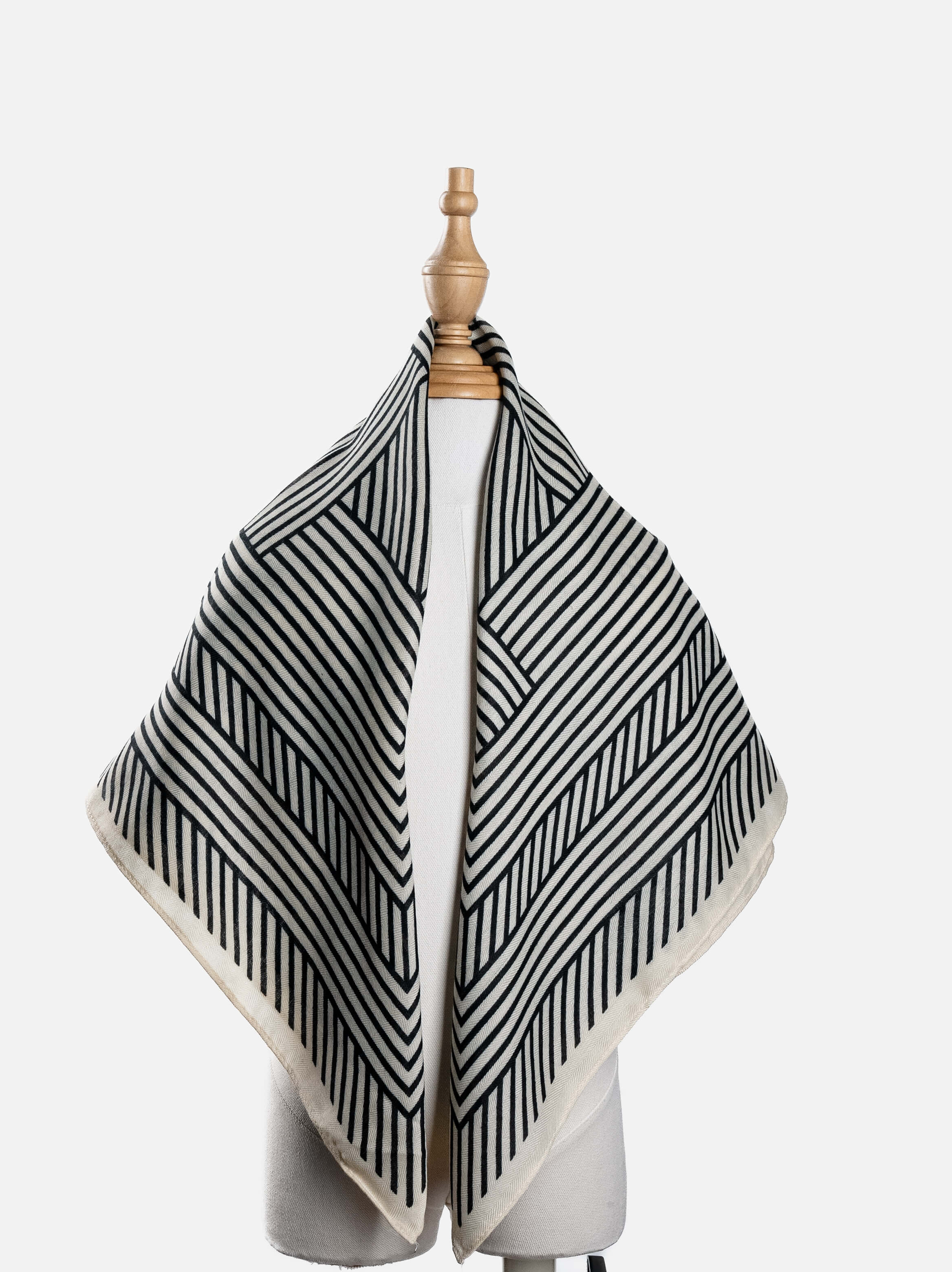 Geometric Maze Stripe Scarf