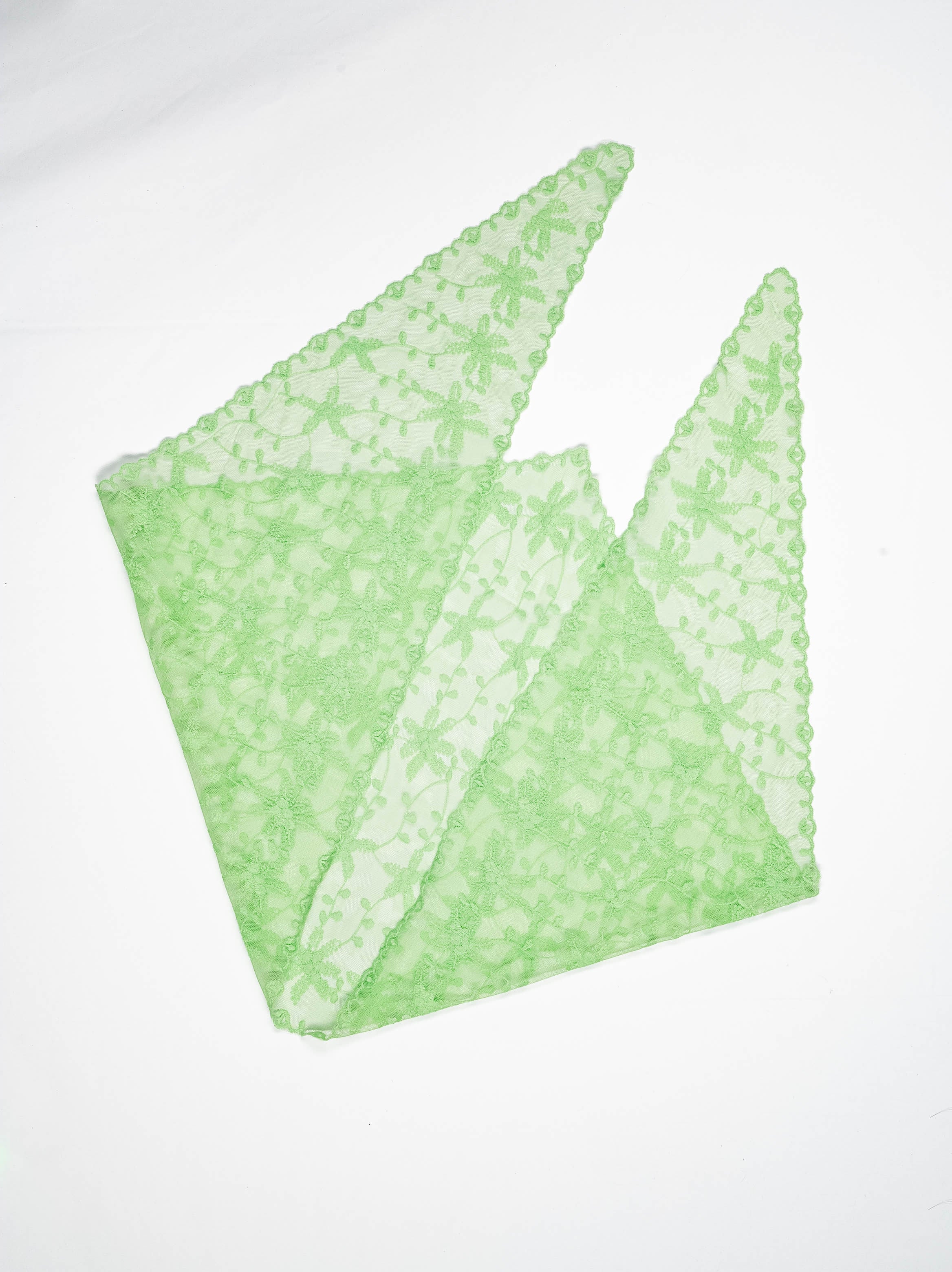 Pinwheel Blossom Triangle Lace Veil Scarf