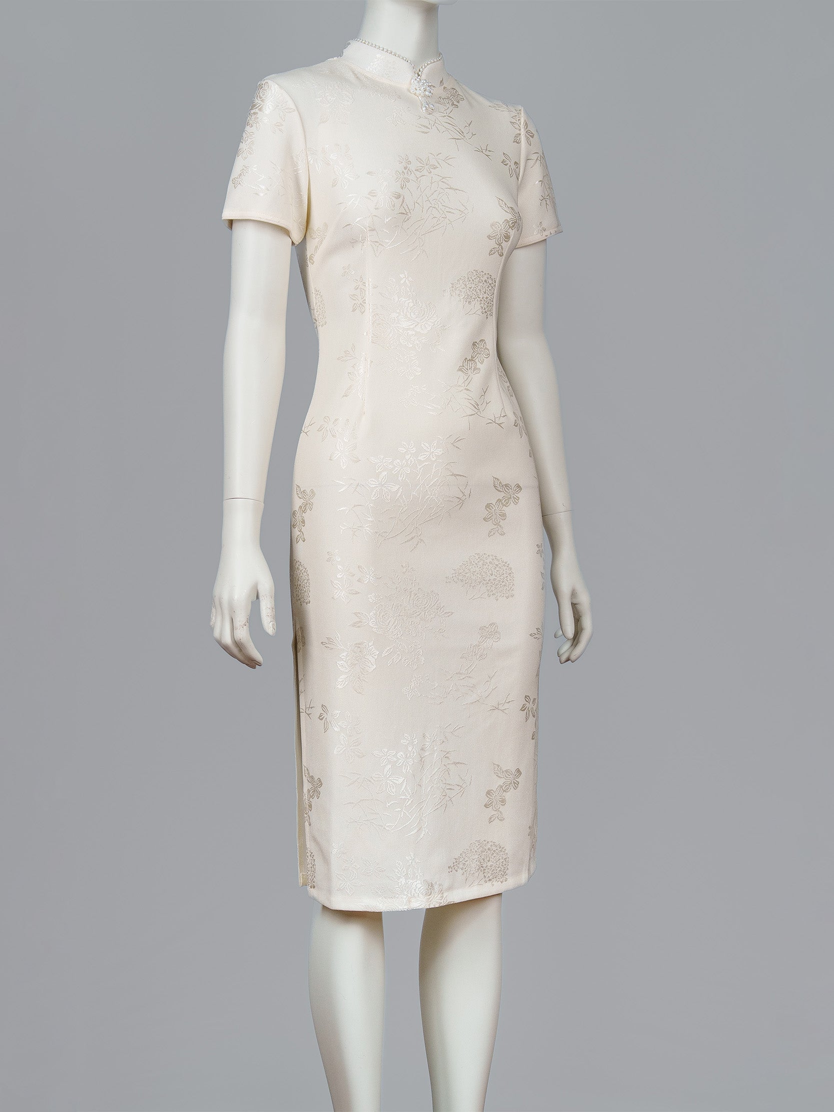 Pearl Trim Brocade Cheongsam Set with Beaded Cape