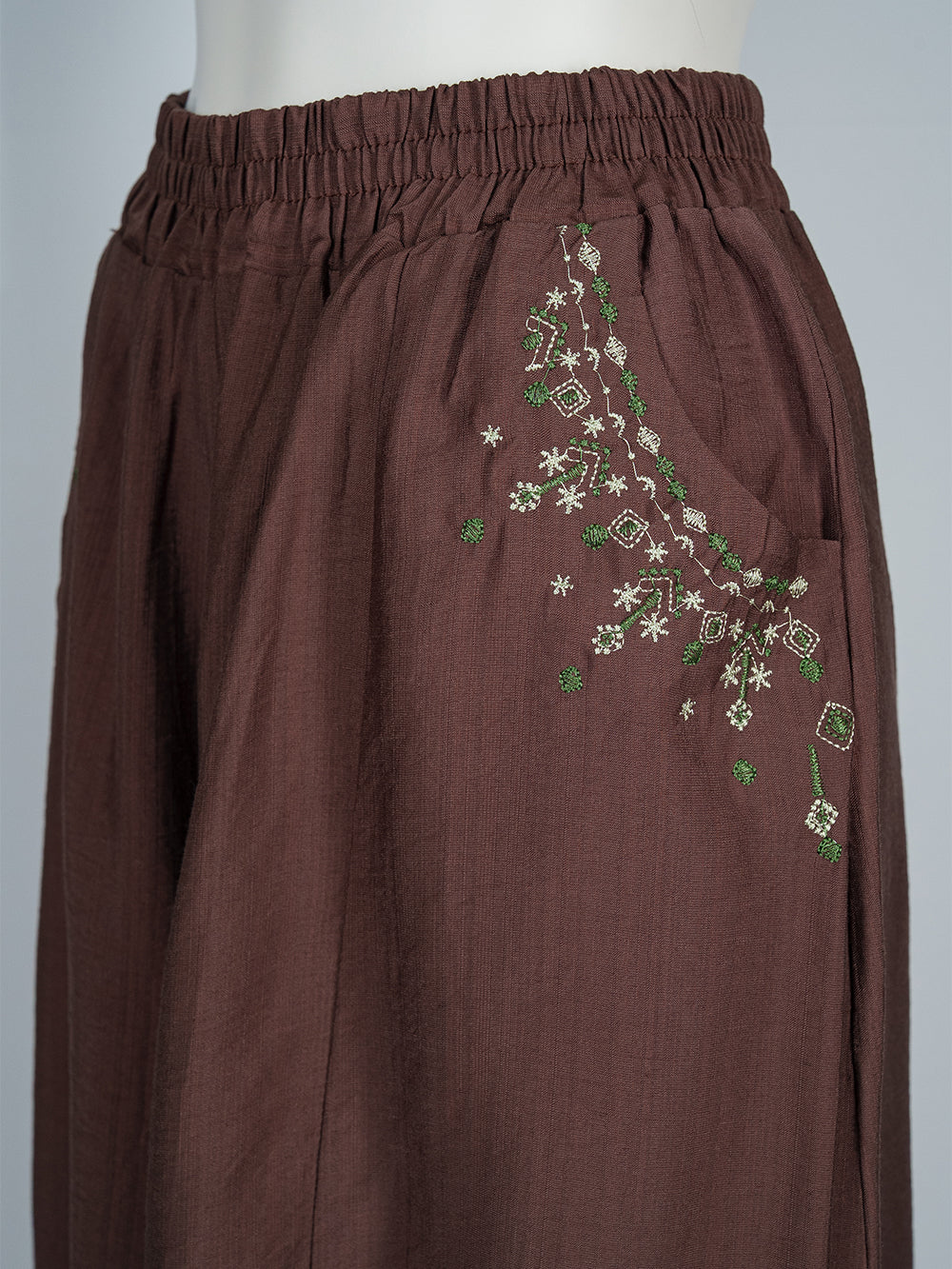 Embroidered Pocket Wide-Leg Pants