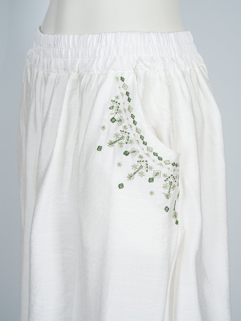 Embroidered Pocket Wide-Leg Pants