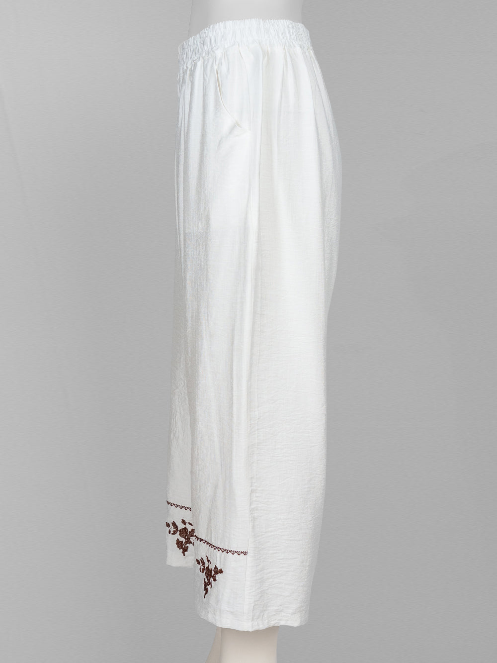 Floral Embroidered Cropped Pants