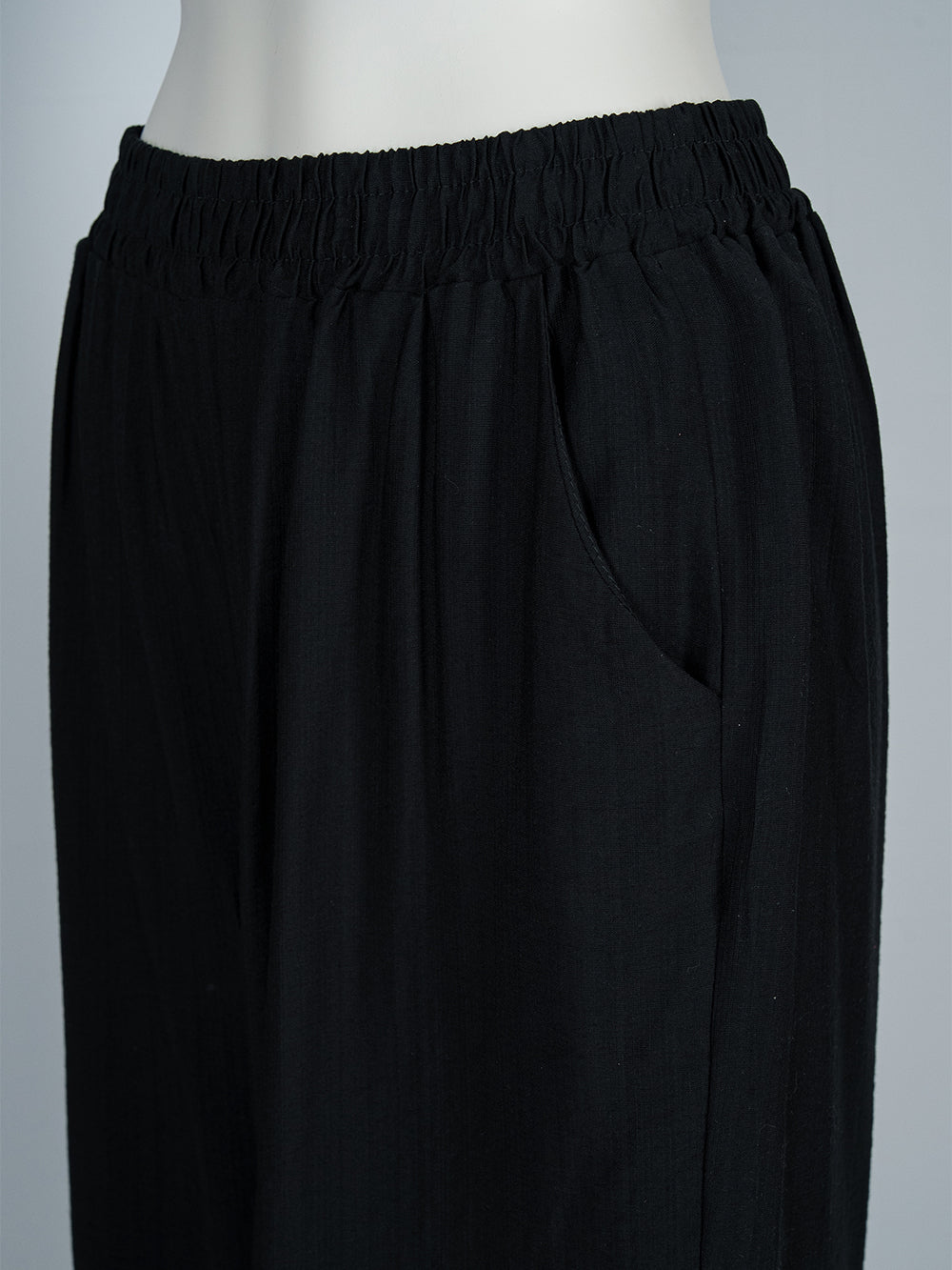 Floral Embroidered Cropped Pants