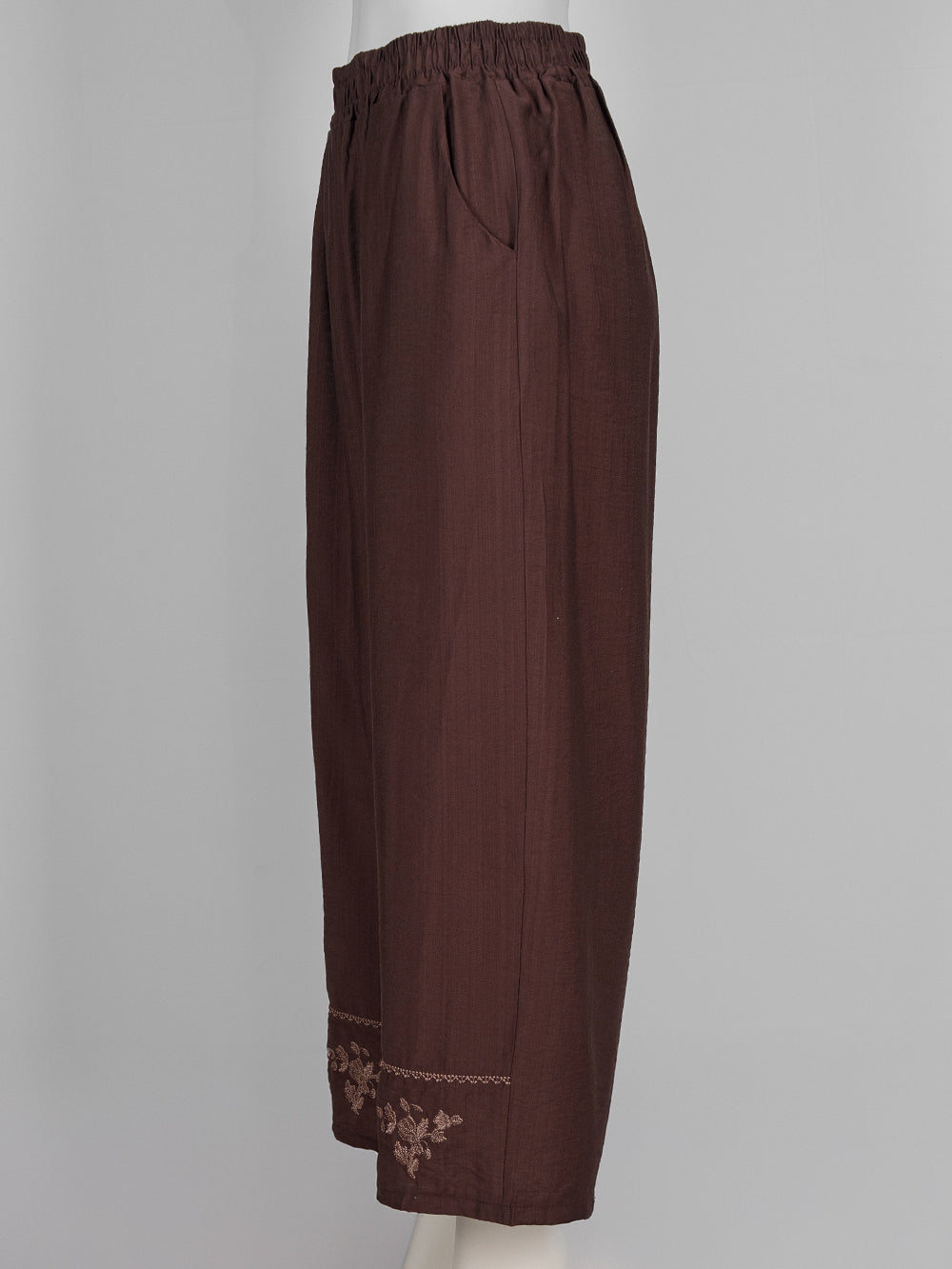 Floral Embroidered Cropped Pants