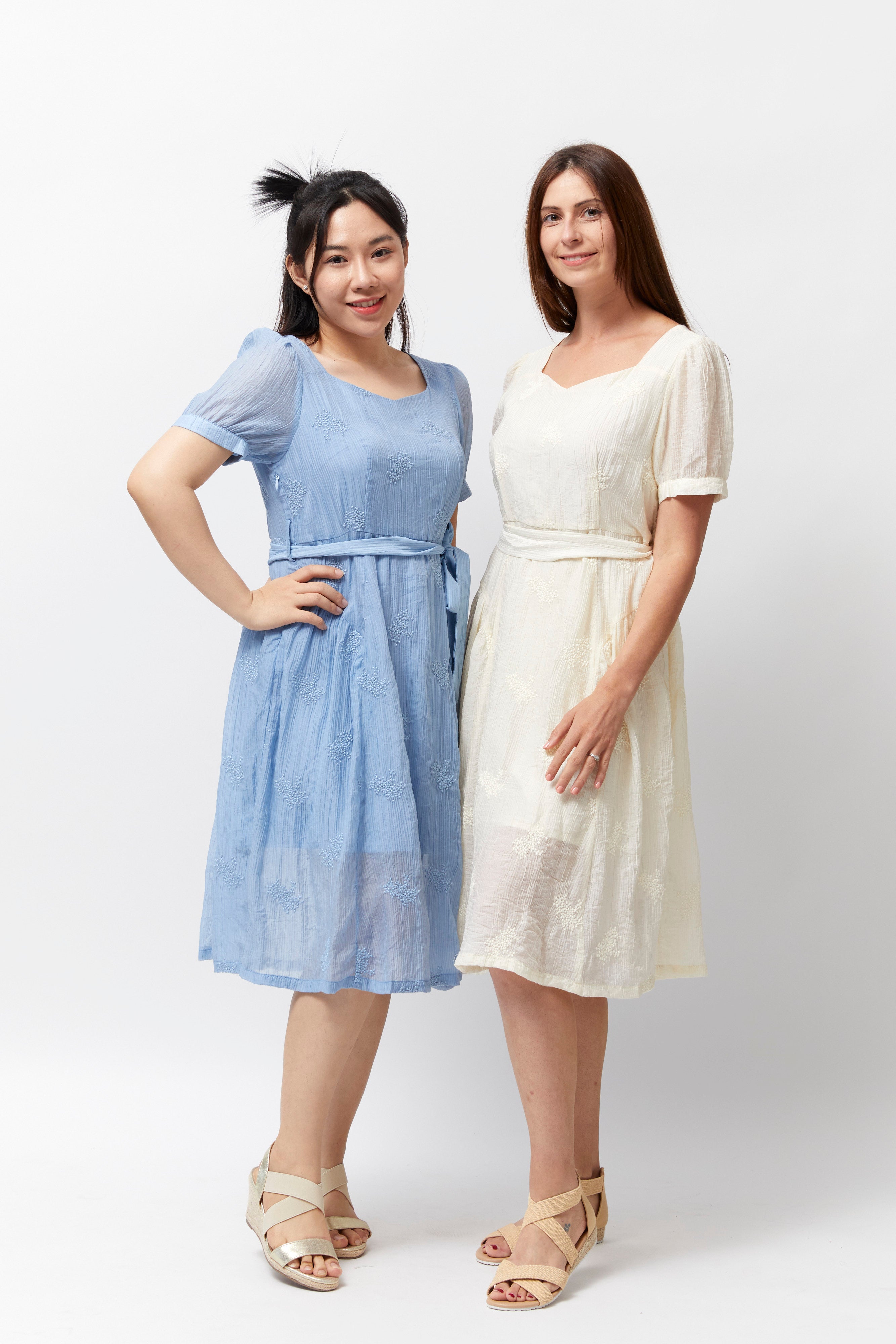 Women's Crinkle Dobby Dress (Cream)