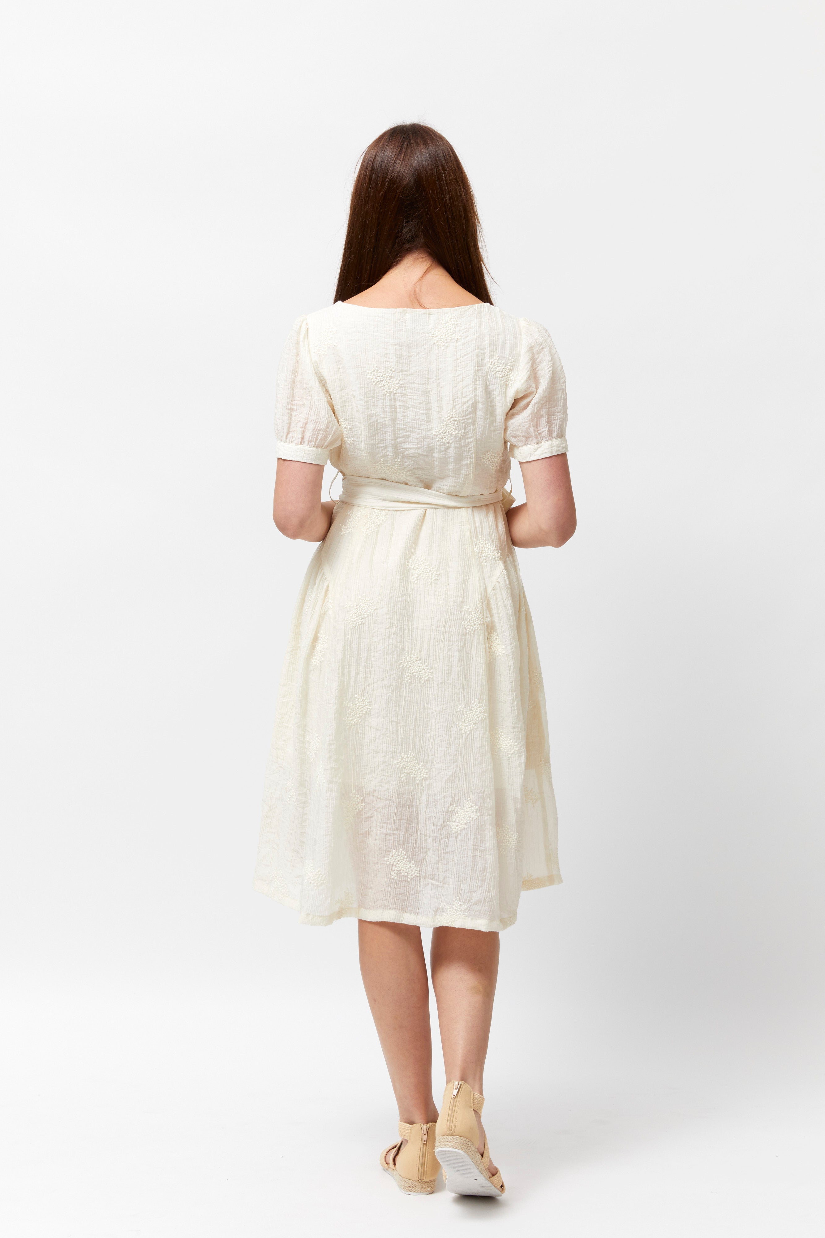 Women's Crinkle Dobby Dress (Cream)