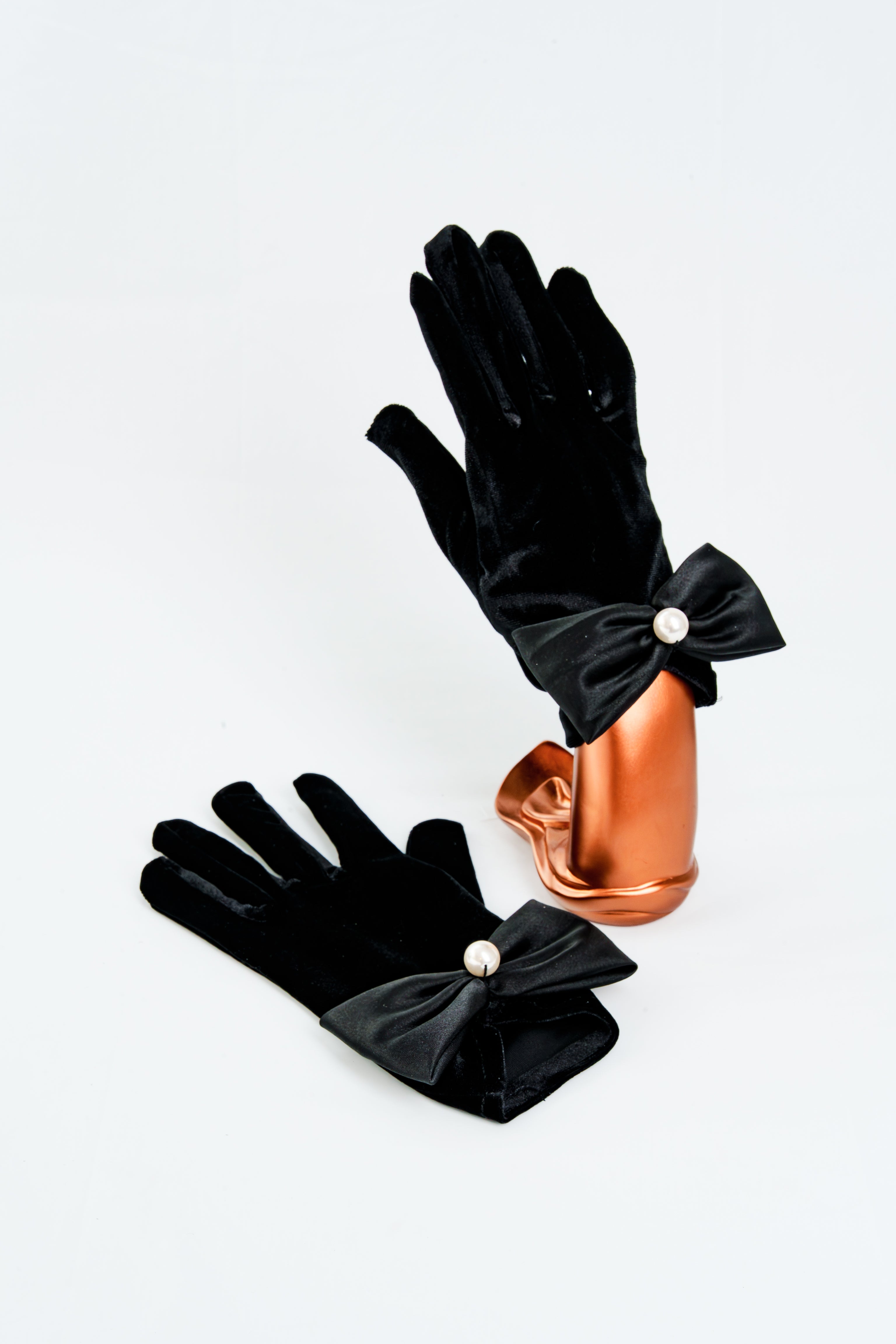 Velvet Gloves with Pearl-Centered Bows