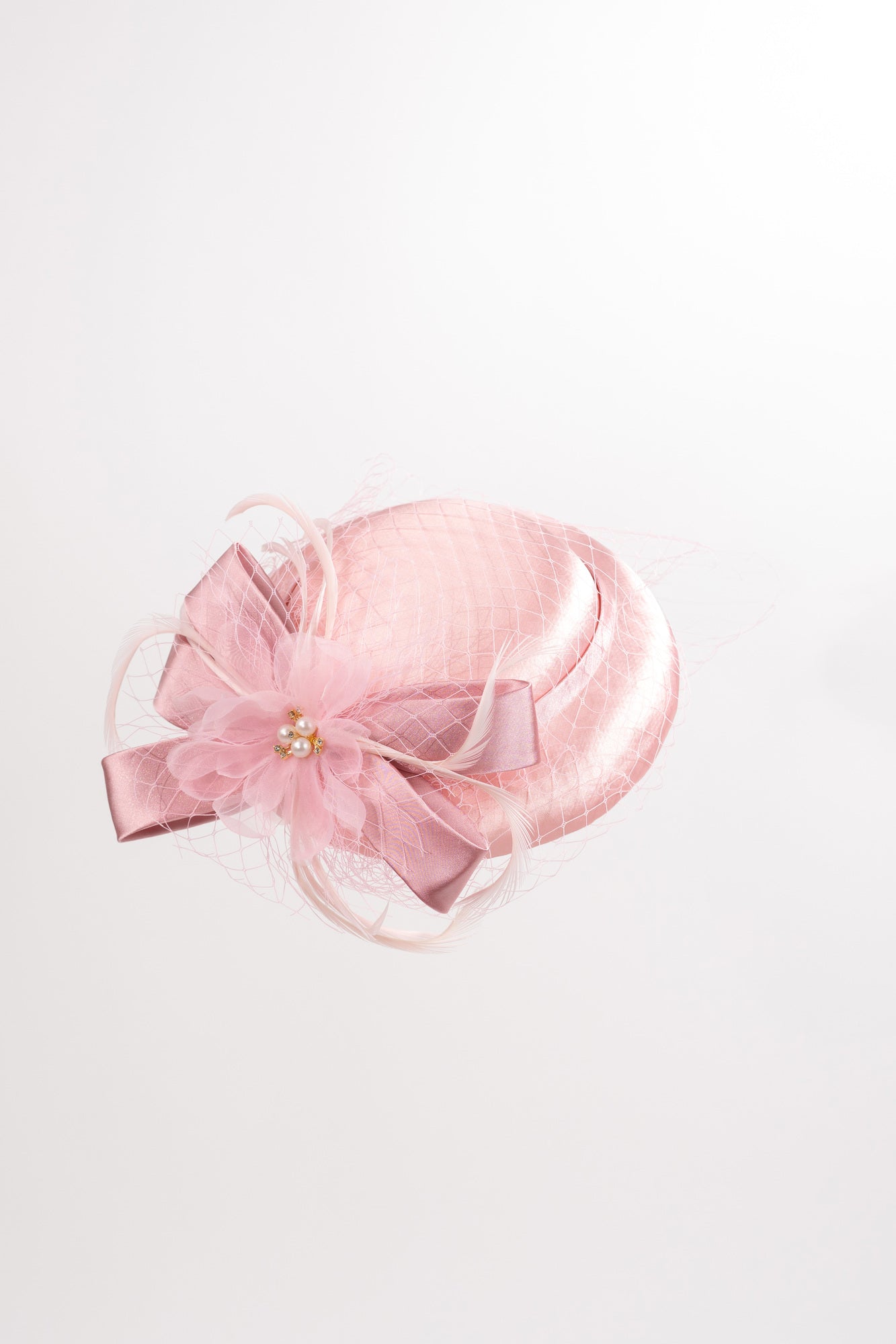 Delicate Pearls & Feathers Hat