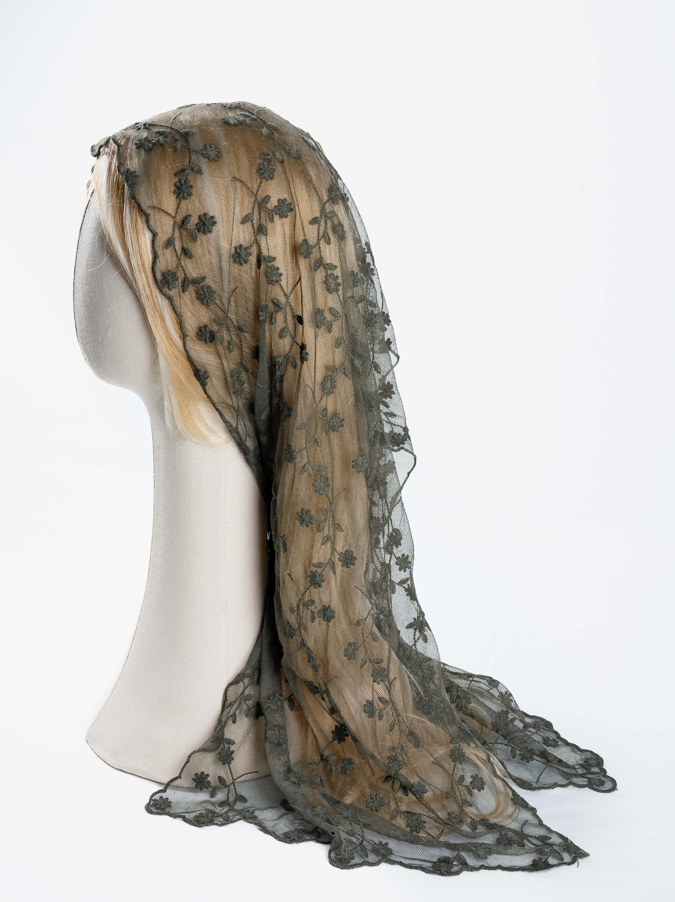 Olive Vine Cluster Lace Scarf Panel