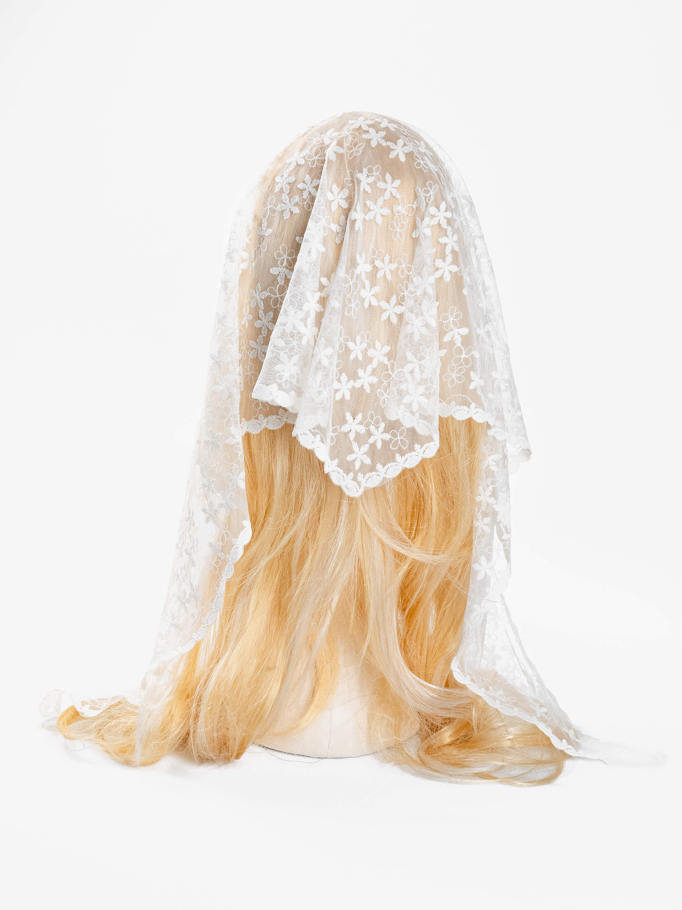 Pinwheel Blossom Triangle Lace Veil Scarf