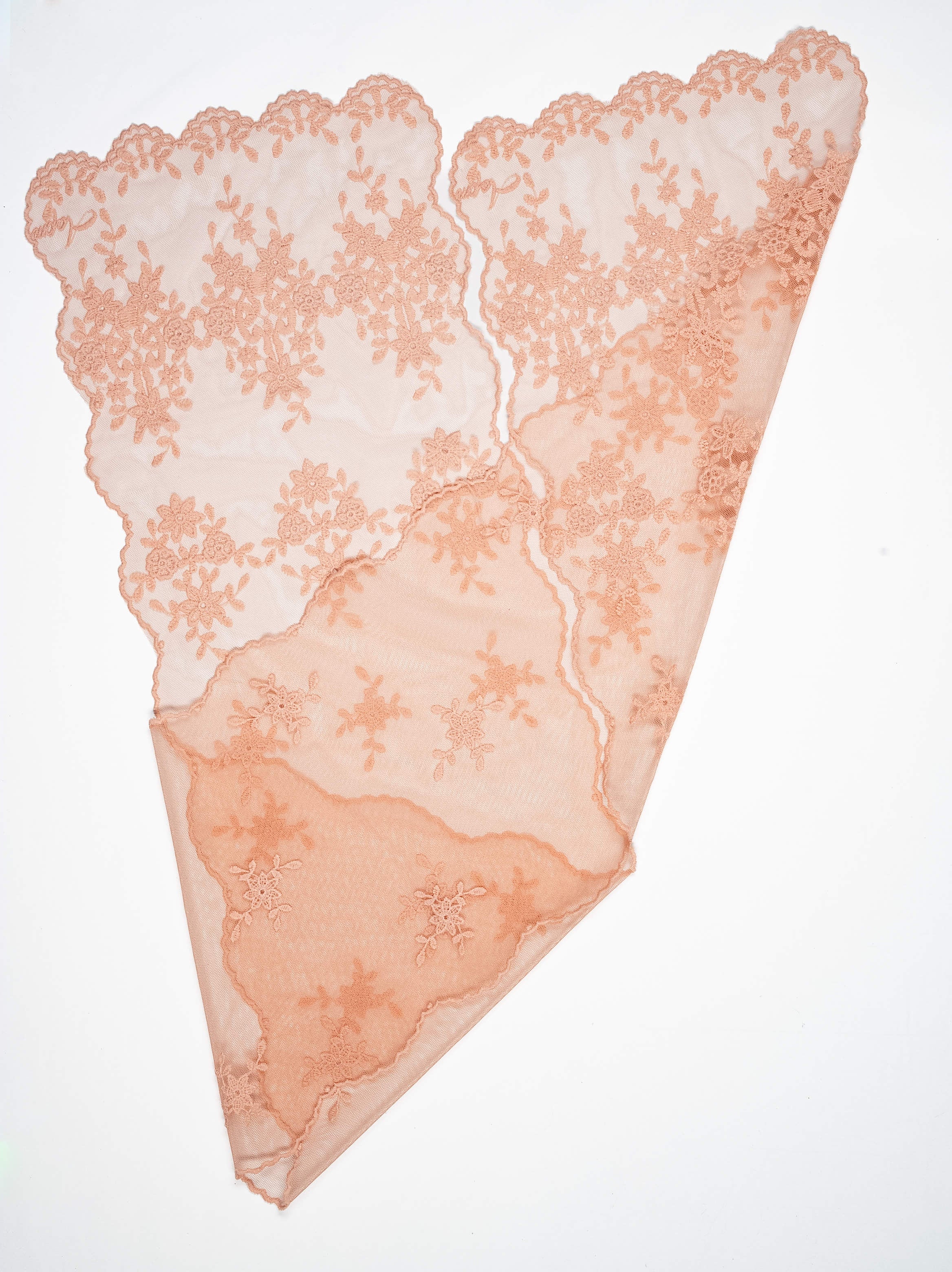 Floral Cluster Scallop Lace Scarf