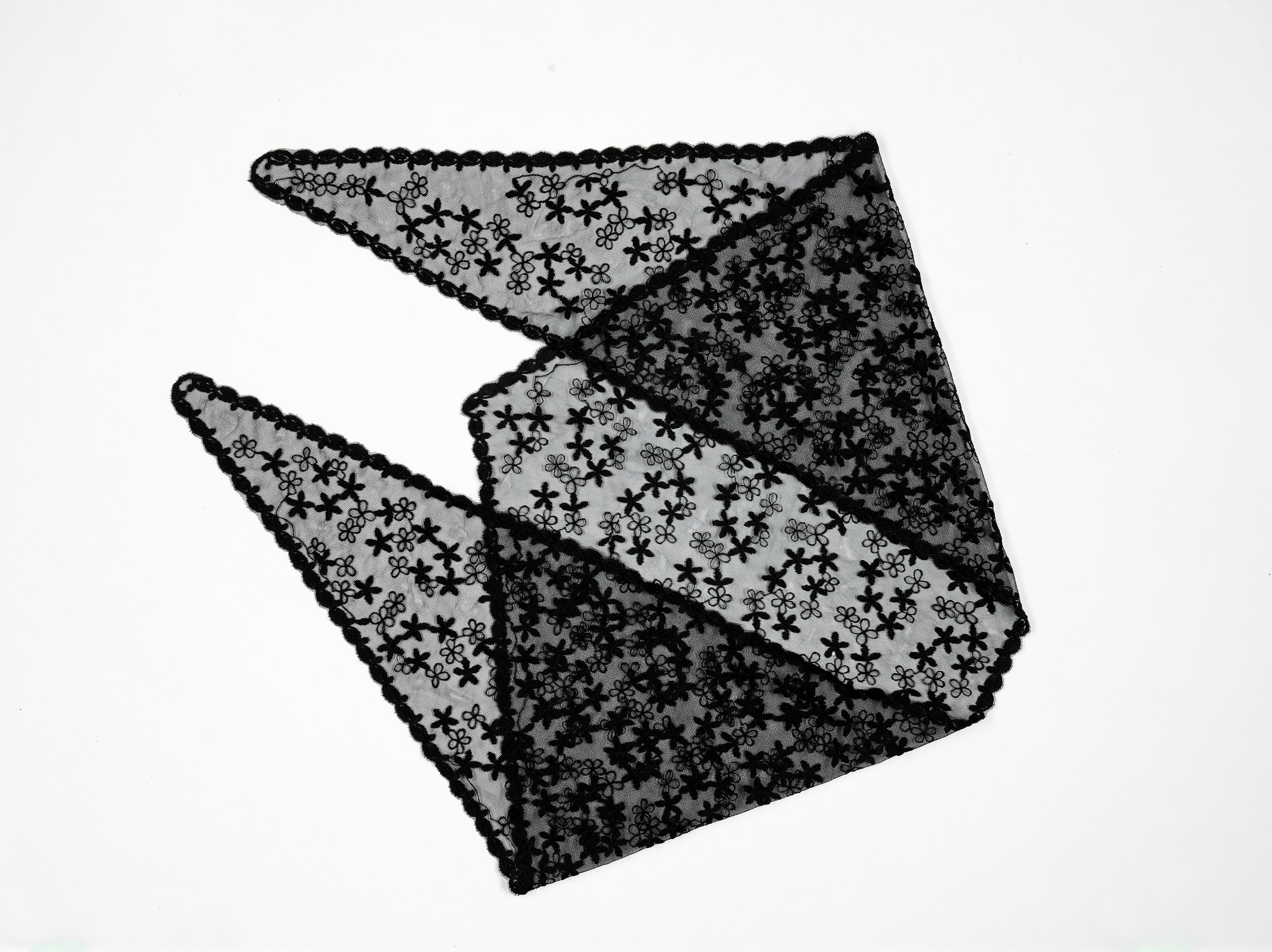 Pinwheel Blossom Triangle Lace Veil Scarf