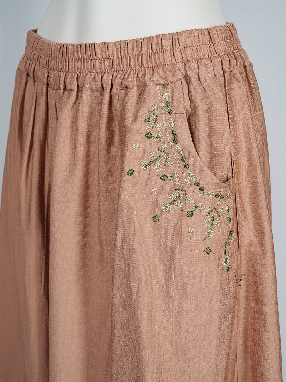 Embroidered Pocket Wide-Leg Pants