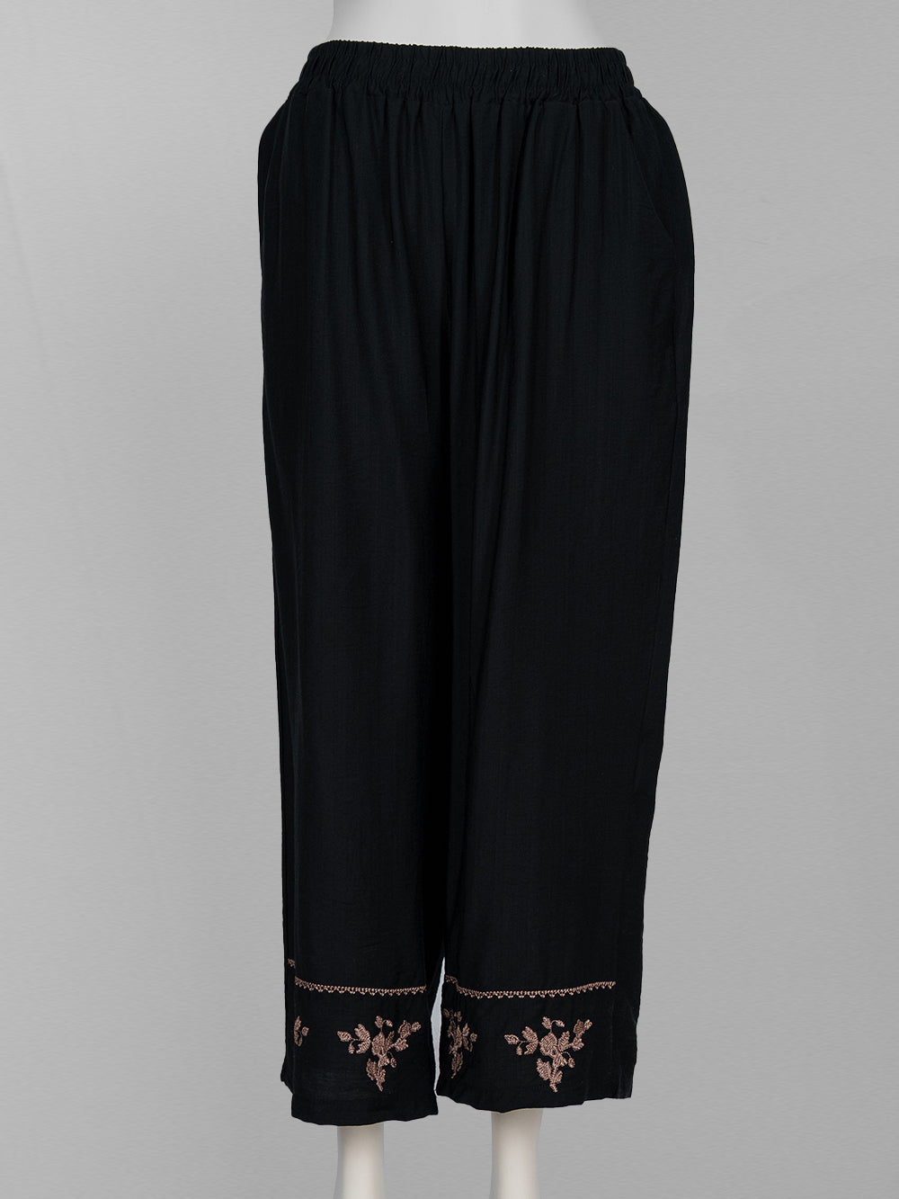 Floral Embroidered Cropped Pants