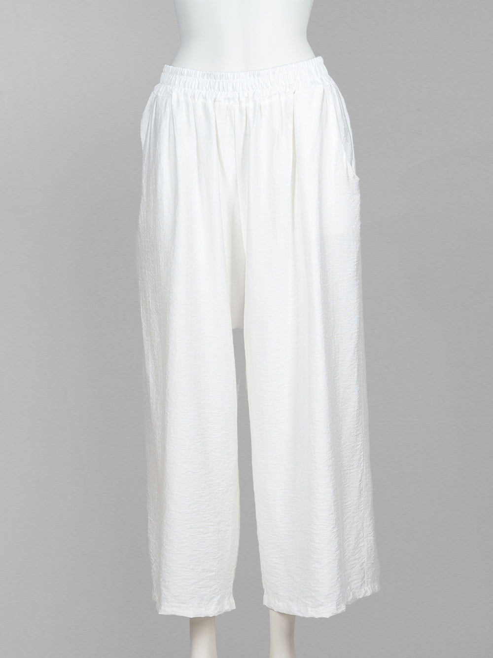 Classic Relaxed Wide-Leg Pants