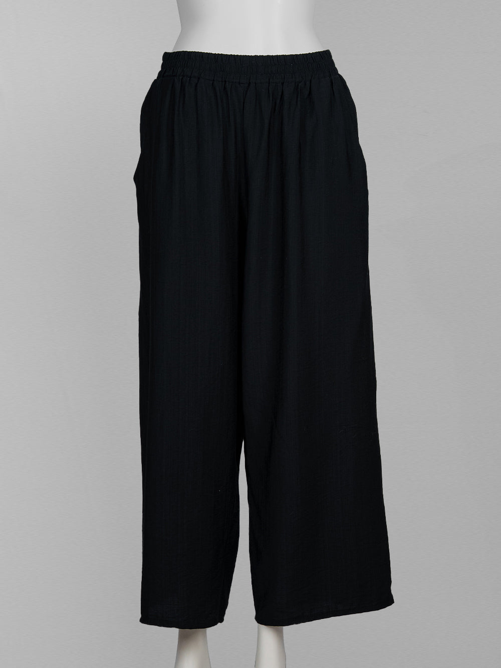Classic Relaxed Wide-Leg Pants